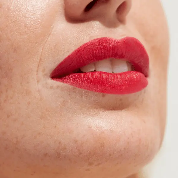 Gosh Luxury Red Lips 002 Marilyn lūpų dažai 1